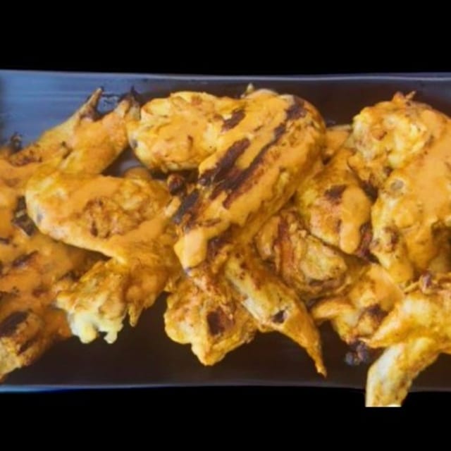 Wings 16 Pieces (Hot, Mild, Spicy Wing Sauce, Garlic Spicy, bbq).